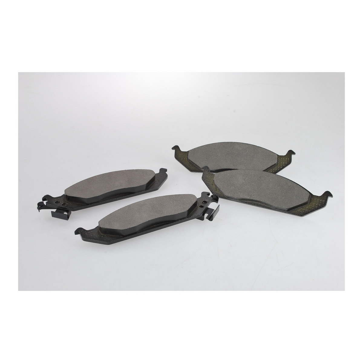 Комплект гальмівних колодок передн , CHRYSLER CIRRUS, SEBRING, STRATUS, DODGE AVENGER, STRATUS, PLYMOUTH BREEZE 2.0/2.4/2.5 05.94-04.01